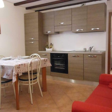 Il Vecchio Cortile Appartement Mandello del Lario Buitenkant foto